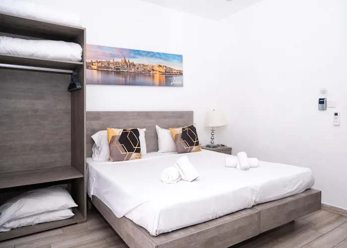 Napoli 3* San Ġiljan