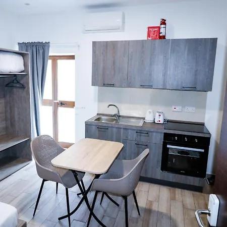 Napoli 3* San Ġiljan