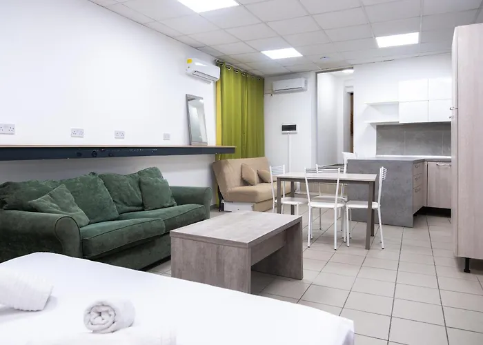 Napoli 招待所 Saint Julian's