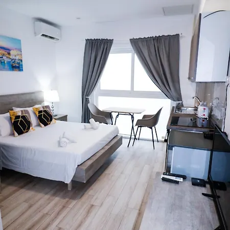 Napoli 3* Saint Julian's