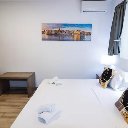 Napoli Guest house Saint Julian's